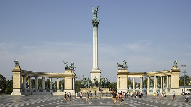 Read more about the article Милениумскиот споменик во Будимпешта