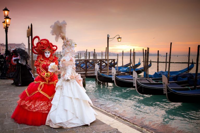 Read more about the article Карневал во Венеција